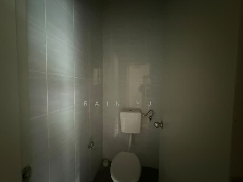 Kedai / Pejabat untuk Disewa di Bayan Lepas (Penang) - Rain Yu - Bathroom - PropertyGuru.com.my