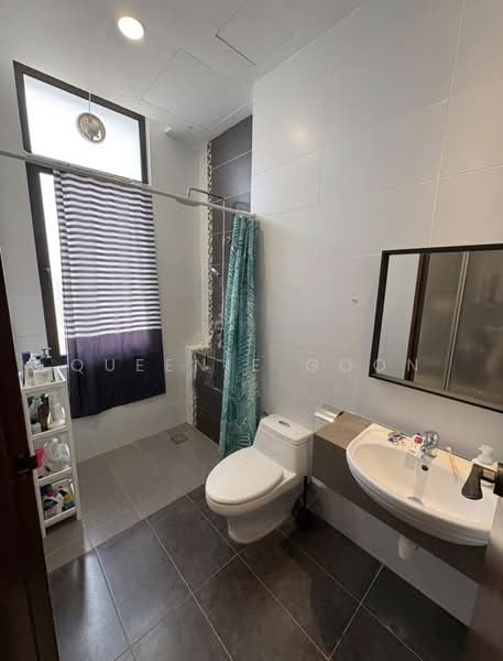 Kondominium untuk Disewa di Logan Residency (Logan Mansion) - Queenie Goon - Bathroom - PropertyGuru.com.my