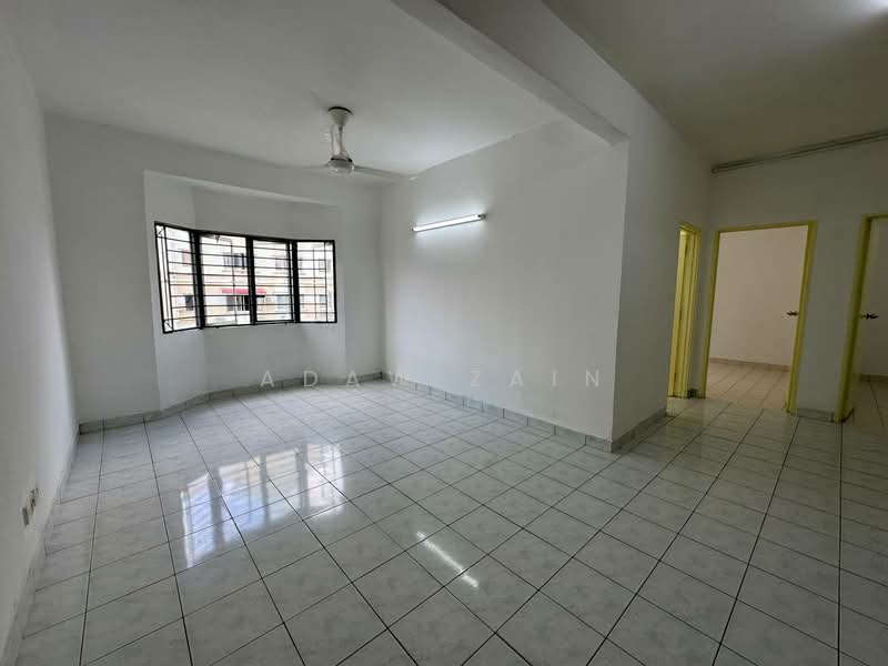 Apartment for Rent at Pangsapuri Mutiara Subang - Adaw Zain - Living Room - PropertyGuru.com.my