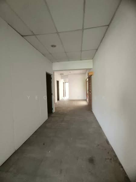 Shop for Sale in Bandar Melawati (Kuala Selangor) - Yeong Khek Tan - Corridor - PropertyGuru.com.my
