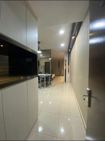 Service Residence for Sale at D'Secret Garden (Pangsapuri Kempas Indah) - Andy Cheah - Corridor - PropertyGuru.com.my