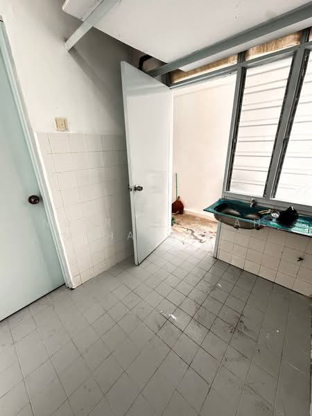 Apartment for Sale at Dahlia Apartment - Noor Hidayah Mohamad Noor - Interior - PropertyGuru.com.my