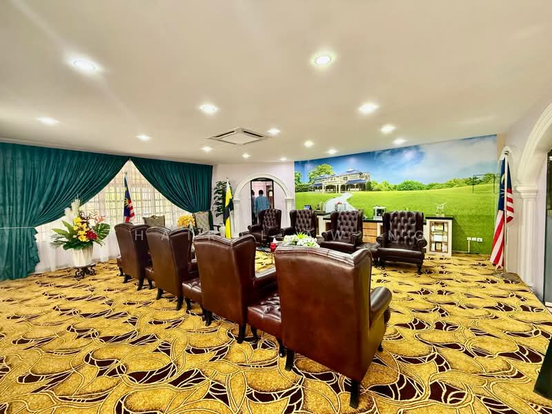 Commercial Bungalow for Sale in Kampung Manjoi (Ipoh) - Khairol Awang - Living Room - PropertyGuru.com.my
