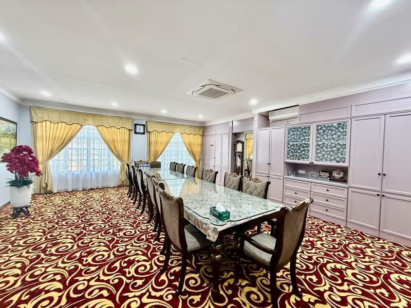 Commercial Bungalow for Sale in Kampung Manjoi (Ipoh) - Khairol Awang - Dining Room - PropertyGuru.com.my
