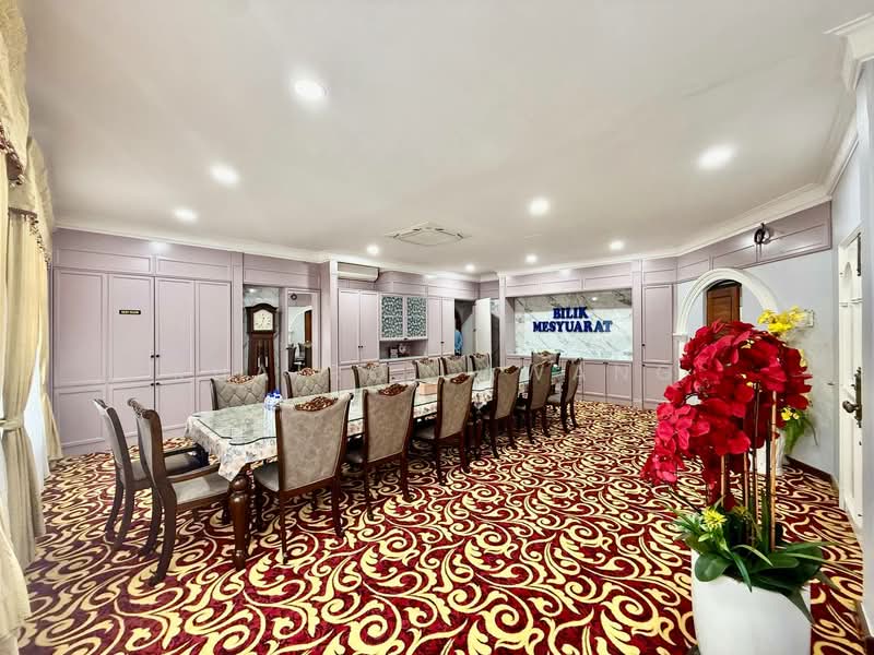 Commercial Bungalow for Sale in Kampung Manjoi (Ipoh) - Khairol Awang - Dining Room - PropertyGuru.com.my