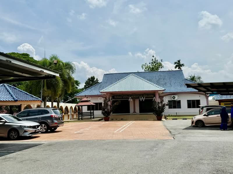 Commercial Bungalow for Sale in Kampung Manjoi (Ipoh) - Khairol Awang - PropertyGuru.com.my