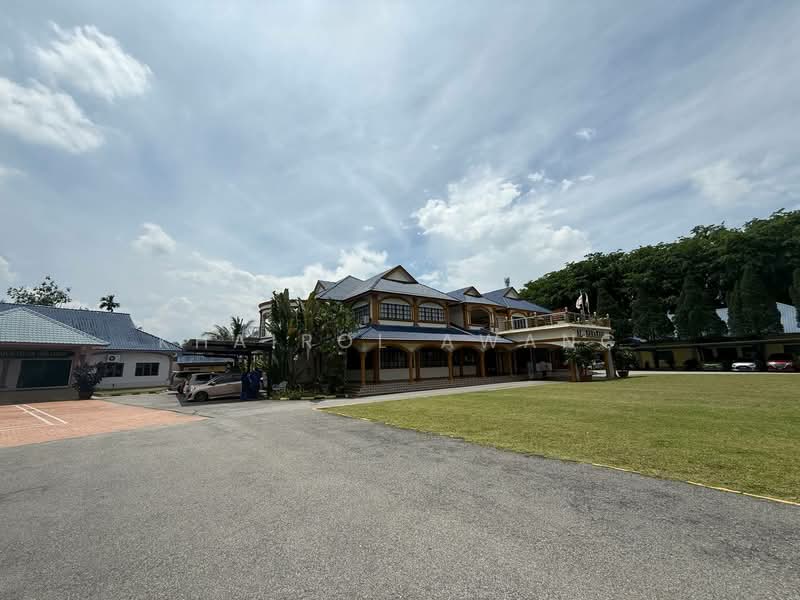 Commercial Bungalow for Sale in Kampung Manjoi (Ipoh) - Khairol Awang - PropertyGuru.com.my