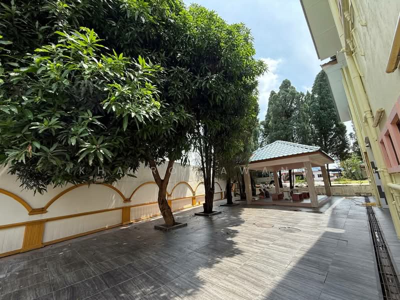 Commercial Bungalow for Sale in Kampung Manjoi (Ipoh) - Khairol Awang - PropertyGuru.com.my