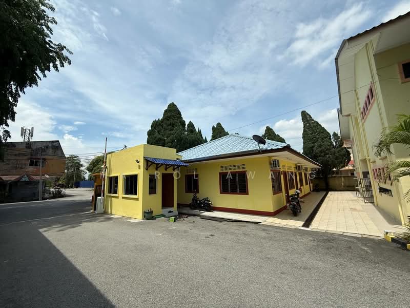 Commercial Bungalow for Sale in Kampung Manjoi (Ipoh) - Khairol Awang - PropertyGuru.com.my