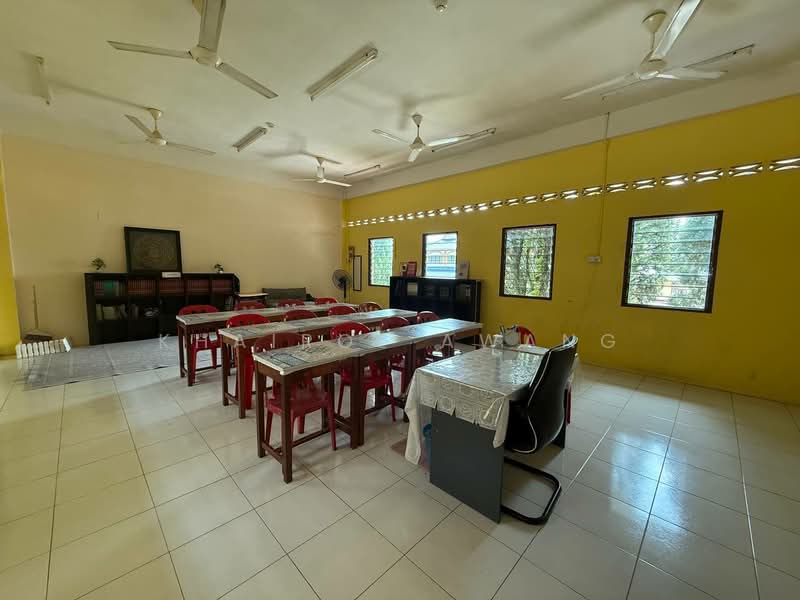 Commercial Bungalow for Sale in Kampung Manjoi (Ipoh) - Khairol Awang - PropertyGuru.com.my