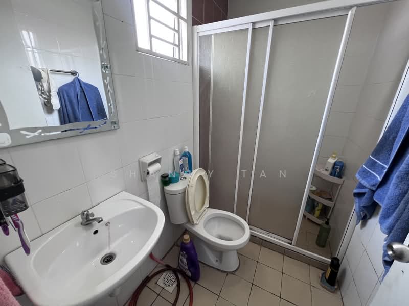 Rumah Teres 2 Tingkat untuk Dijual di Bandar Sungai Long (Selangor) - Shanny Tan - Bathroom - PropertyGuru.com.my