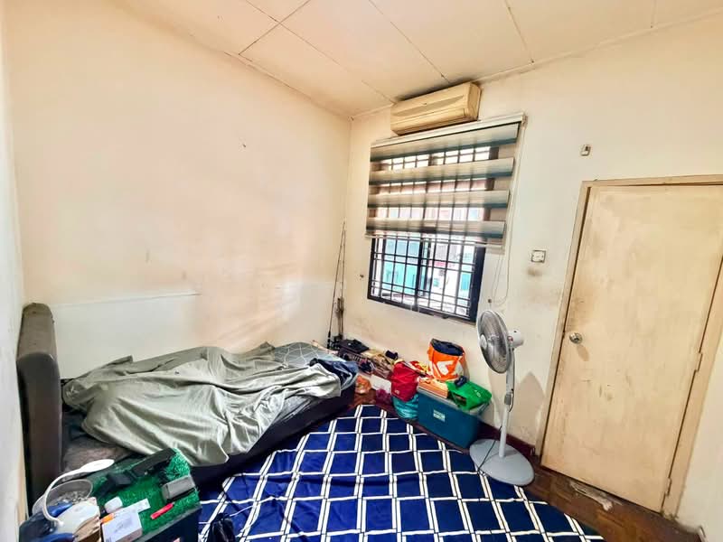2-storey Terraced House for Sale in Taman Desa Tebrau (Tebrau) - Azlina Muslim - Bedroom - PropertyGuru.com.my