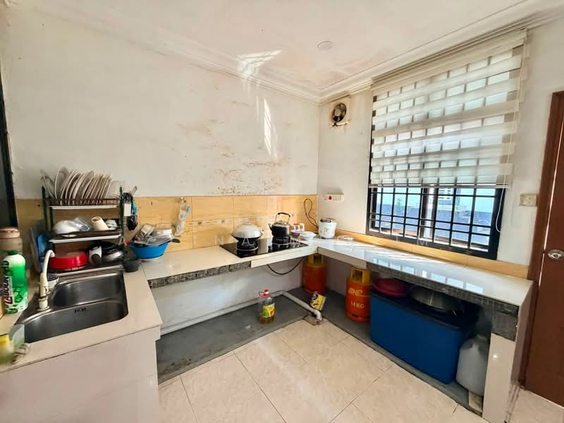 2-storey Terraced House for Sale in Taman Desa Tebrau (Tebrau) - Azlina Muslim - Kitchen - PropertyGuru.com.my