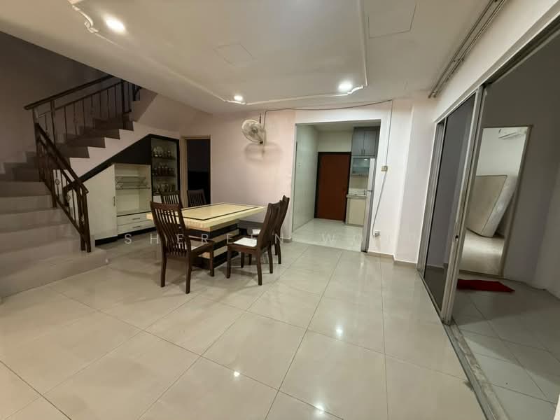 Rumah Teres 2 Tingkat untuk Disewa di Ehsan Jaya (Johor Bahru) - Shereen Wong - Dining Room - PropertyGuru.com.my