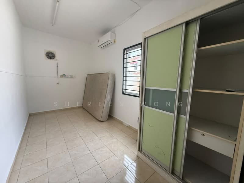 Rumah Teres 2 Tingkat untuk Disewa di Ehsan Jaya (Johor Bahru) - Shereen Wong - Bedroom - PropertyGuru.com.my