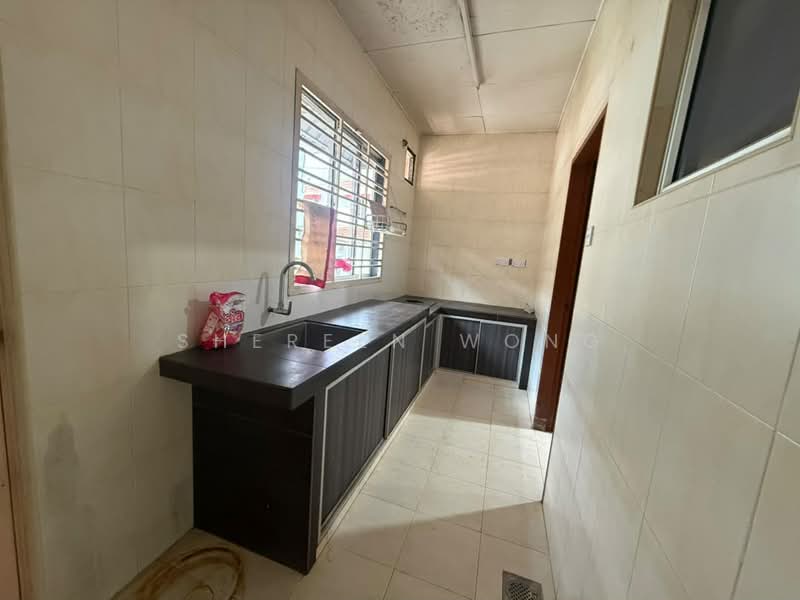 Rumah Teres 2 Tingkat untuk Disewa di Ehsan Jaya (Johor Bahru) - Shereen Wong - Kitchen - PropertyGuru.com.my
