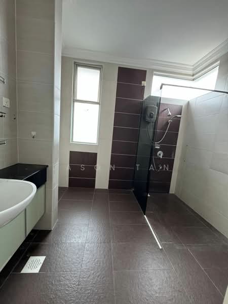 Link Bungalow for Sale in Taman Gaya (Ulu Tiram) - Jason Tan - Bathroom - PropertyGuru.com.my