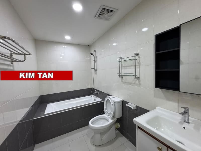 Servis Apartment untuk Disewa di Birch Regency @ Penang Times Square - Kim Tan - Bathroom - PropertyGuru.com.my