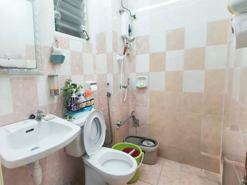 Rumah Teres 2 Tingkat untuk Dijual di Bandar Botanic (Klang) - Liza Tieo Quek Hoon - Bathroom - PropertyGuru.com.my