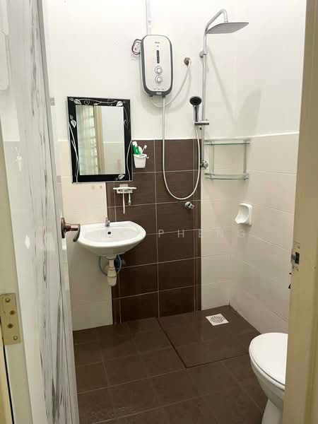 1-storey Terraced House for Sale in Bukit Katil (Melaka) - Vinc Pheng - Bathroom - PropertyGuru.com.my