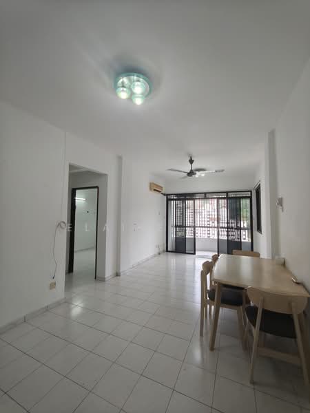 Condominium for Sale at Greenlane Park - Elaine Ooi - Living Room - PropertyGuru.com.my