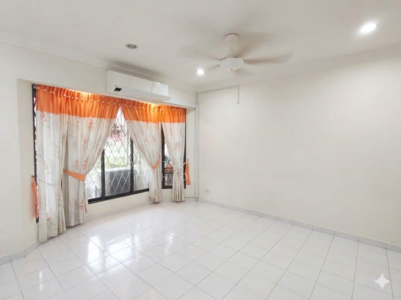 Rumah Teres 2 Tingkat untuk Dijual di Bandar Botanic (Klang) - Liza Tieo Quek Hoon - Living Room - PropertyGuru.com.my