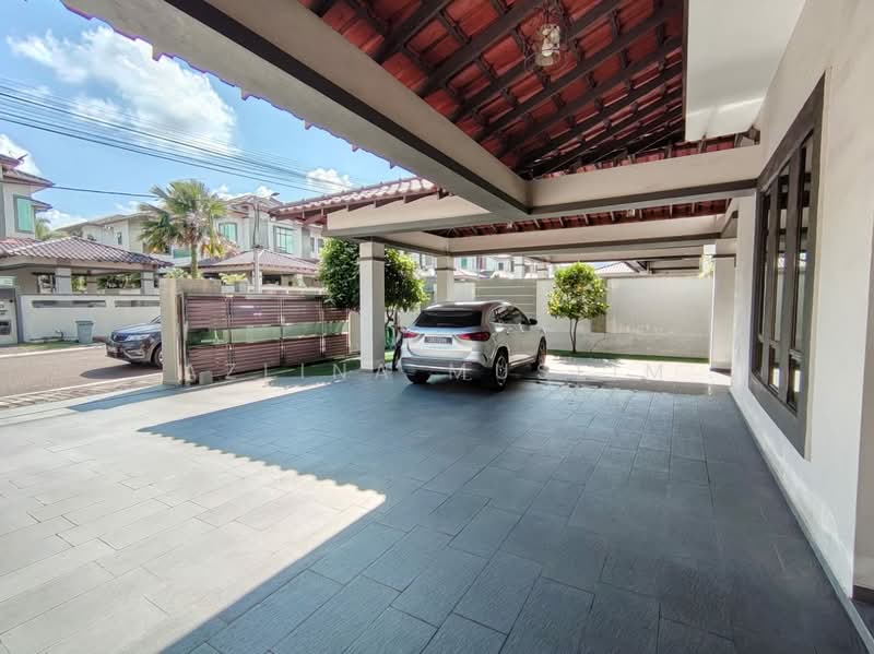 Semi-Detached House for Sale in Taman Kluang Indah (Kluang) - Azlina Muslim - Exterior - PropertyGuru.com.my