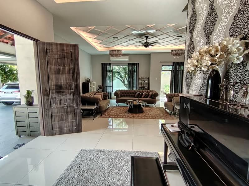 Semi-Detached House for Sale in Taman Kluang Indah (Kluang) - Azlina Muslim - Living Room - PropertyGuru.com.my