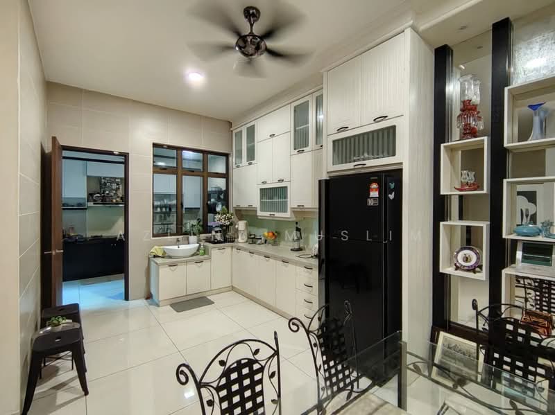 Semi-Detached House for Sale in Taman Kluang Indah (Kluang) - Azlina Muslim - PropertyGuru.com.my
