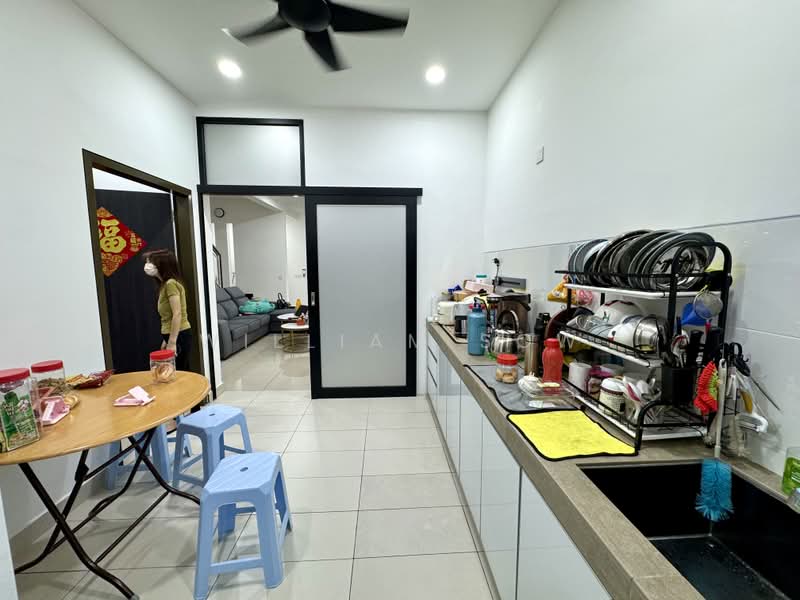 Rumah Teres 2 Tingkat untuk Dijual di Bandar Bukit Raja (Klang) - William Sow - Dry Kitchen - PropertyGuru.com.my