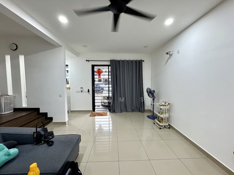 Rumah Teres 2 Tingkat untuk Dijual di Bandar Bukit Raja (Klang) - William Sow - Living Room - PropertyGuru.com.my