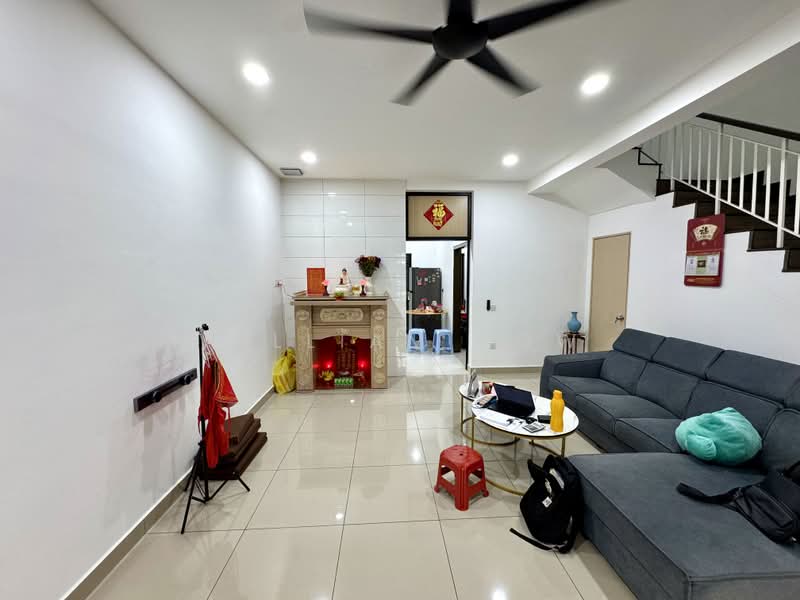 Rumah Teres 2 Tingkat untuk Dijual di Bandar Bukit Raja (Klang) - William Sow - Living Room - PropertyGuru.com.my