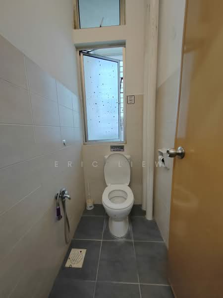 Shop for Rent in Bandar Mahkota Cheras (Cheras) - Eric Liew - Bathroom - PropertyGuru.com.my