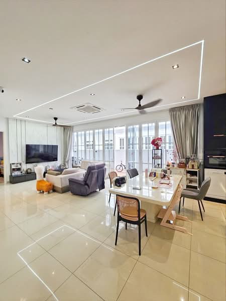 Cluster House for Sale in Johor Bahru (Johor) - Stella Chia - Living Room - PropertyGuru.com.my