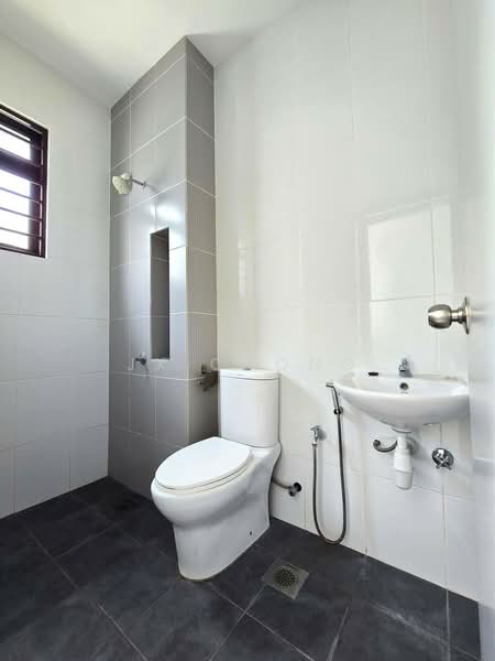 Rumah Kluster untuk Disewa di Setia Ecohill (Semenyih) - JX Chong - Bathroom - PropertyGuru.com.my