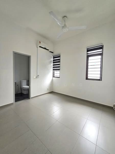 Rumah Kluster untuk Disewa di Setia Ecohill (Semenyih) - JX Chong - Bedroom with AC 2 - PropertyGuru.com.my