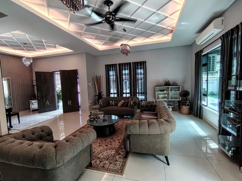 Semi-Detached House for Sale in Taman Kluang Indah (Kluang) - MAZRIZAN KAMISAN - Living Room - PropertyGuru.com.my