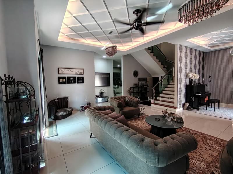 Semi-Detached House for Sale in Taman Kluang Indah (Kluang) - MAZRIZAN KAMISAN - Living Room - PropertyGuru.com.my