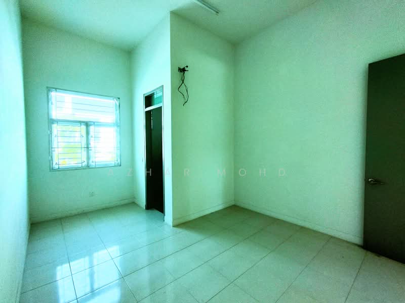 2-storey Terraced House for Sale in Bandar Rimbayu (Telok Panglima Garang) - Azhar Mohd - Interior - PropertyGuru.com.my