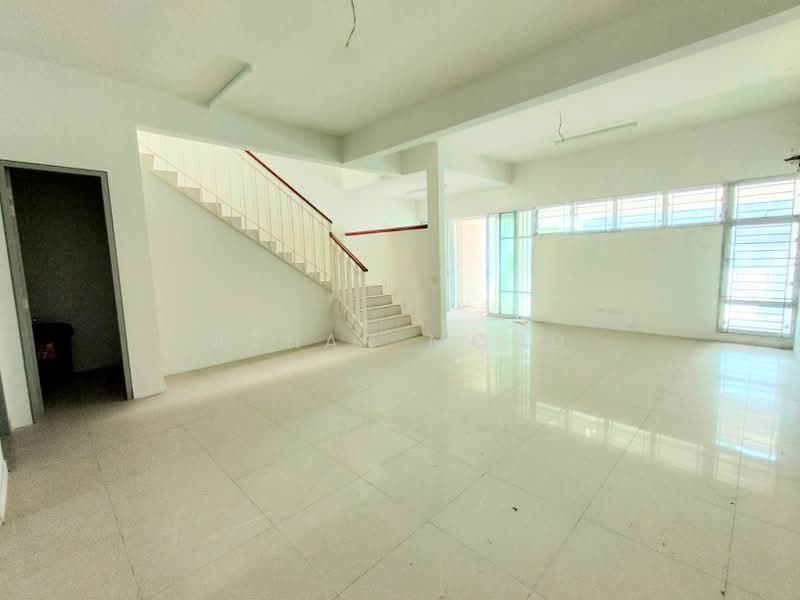 2-storey Terraced House for Sale in Bandar Rimbayu (Telok Panglima Garang) - Azhar Mohd - Interior - PropertyGuru.com.my