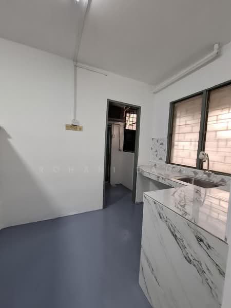 Flat for Rent at Anggerik 2 - Rohani Daud - Kitchen - PropertyGuru.com.my