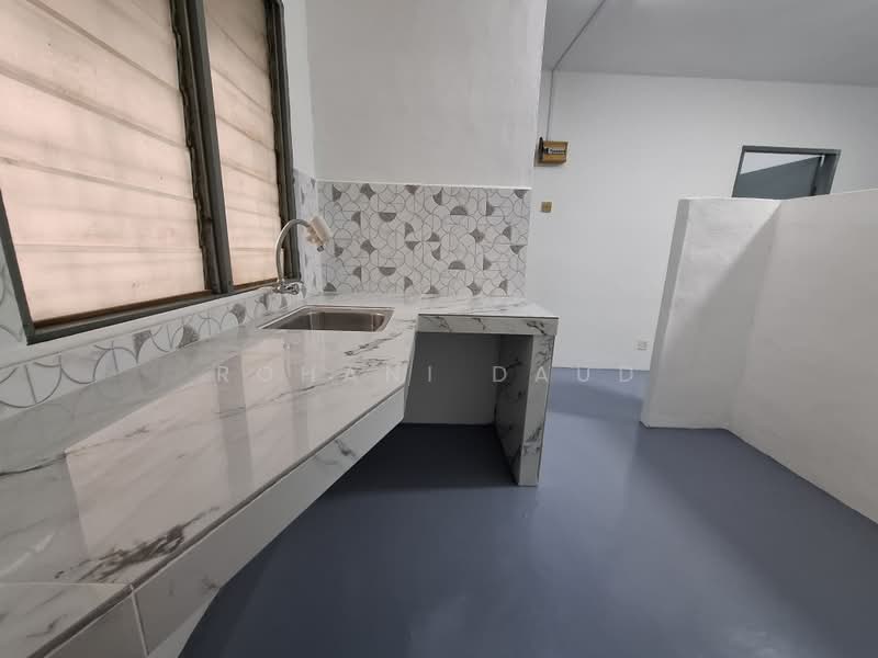 Flat for Rent at Anggerik 2 - Rohani Daud - Kitchen - PropertyGuru.com.my