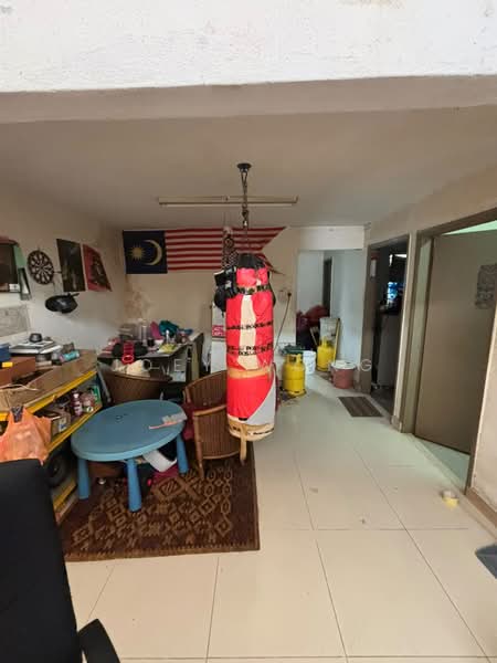 Rumah Teres 1 Tingkat untuk Dijual di Petaling Jaya (Selangor) - Joey Wong - Living Room - PropertyGuru.com.my