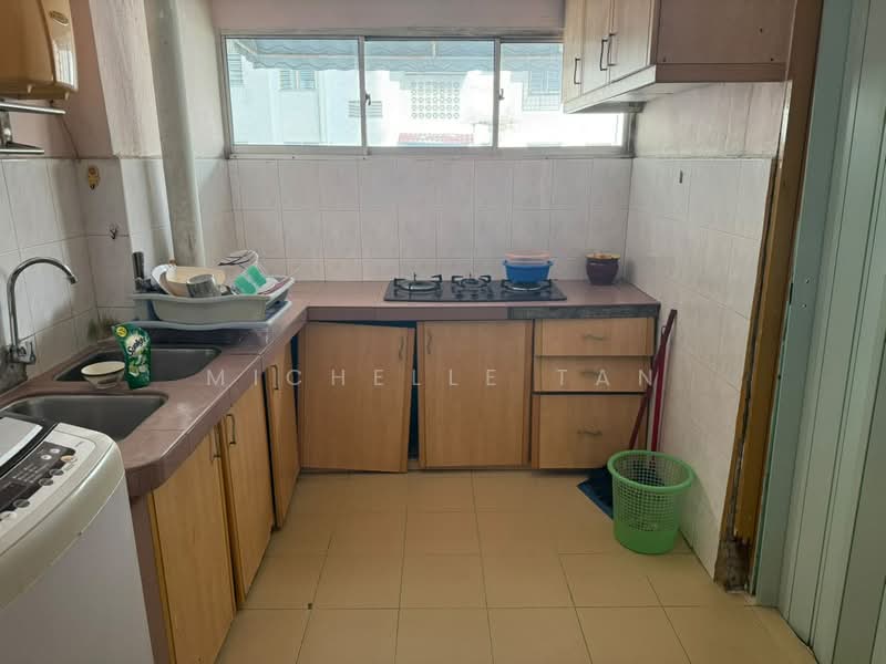 Flat for Sale at Flat Danau Kota - Michelle Tan - Kitchen - PropertyGuru.com.my