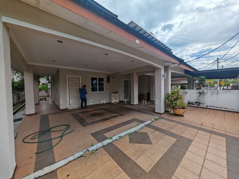 Semi-Detached House for Sale in Lumut (Perak) - Kee Choi Hong - Exterior - PropertyGuru.com.my