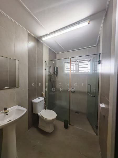 Semi-Detached House for Sale in Lumut (Perak) - Kee Choi Hong - Bathroom - PropertyGuru.com.my