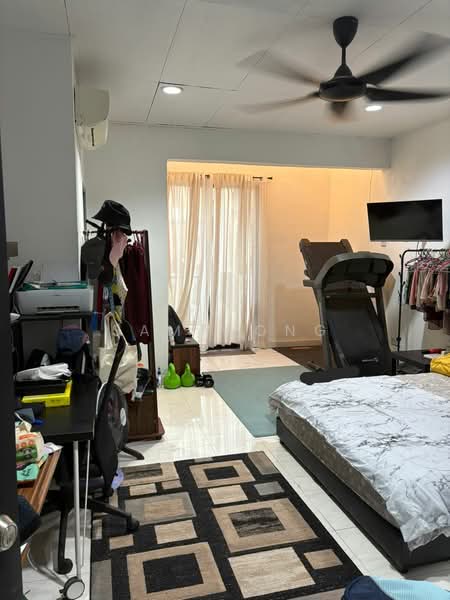 Rumah Teres 2 Tingkat untuk Dijual di Damansara Damai (Selangor) - Sam Wong - Master Bedroom - PropertyGuru.com.my
