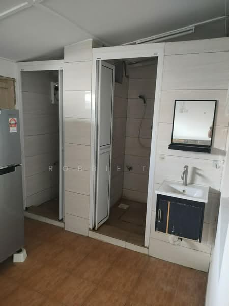 1-storey Terraced House for Rent in Taman Ungku Tun Aminah (Skudai) - Robbie Tan - Bathroom - PropertyGuru.com.my