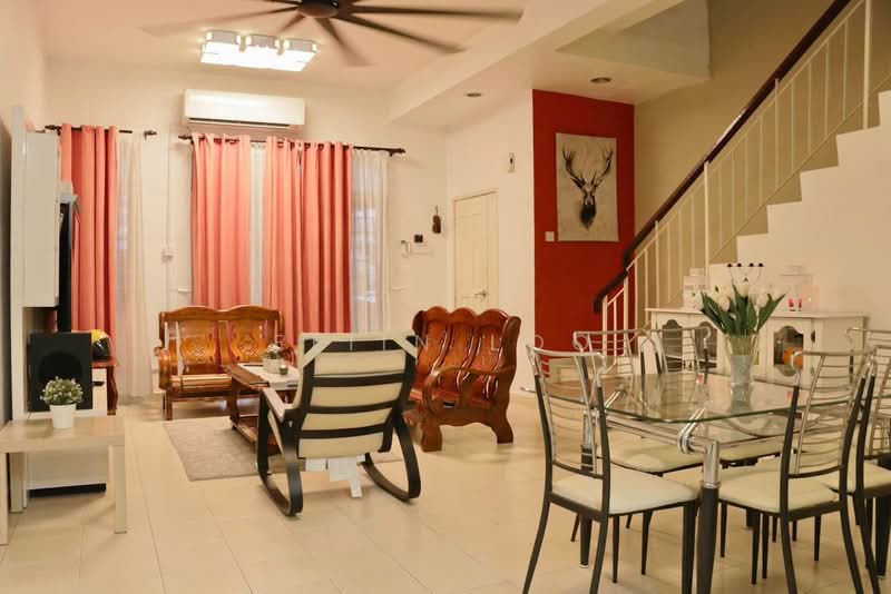 Rumah Teres untuk Dijual di Taman Pulai Jaya (Kulai) - Eliin Loo - Living Room - PropertyGuru.com.my