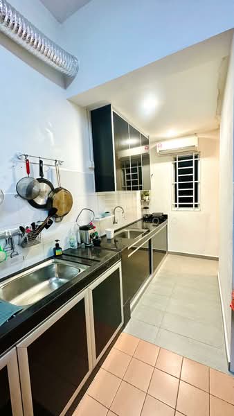 Rumah Teres untuk Dijual di Taman Pulai Jaya (Kulai) - Eliin Loo - Kitchen - PropertyGuru.com.my